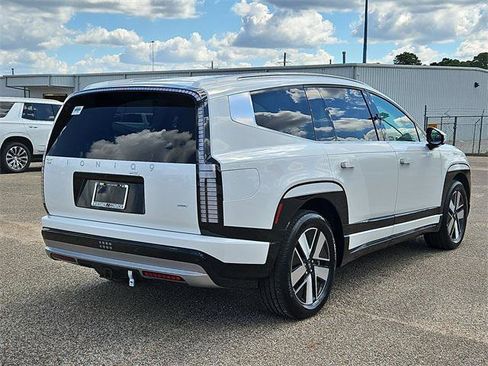 New 2026 Hyundai Ioniq 9 SEL image 5