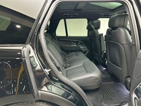 Used 2024 Land Rover Range Rover SE AWD/4WD image 19