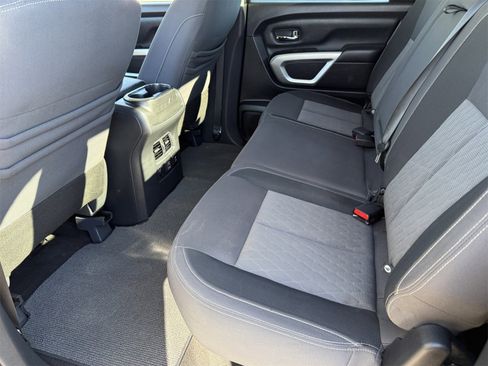Used 2020 Nissan Titan SV w/ SV Convenience Package image 18
