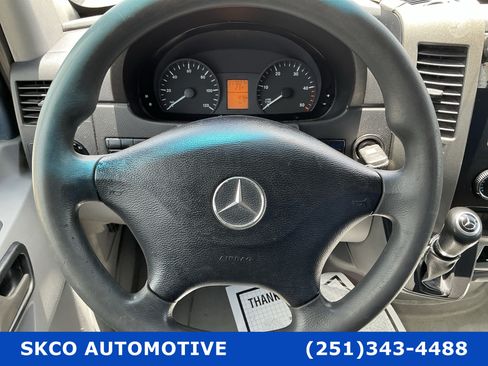 Used 2018 Mercedes-Benz Sprinter 2500 image 18