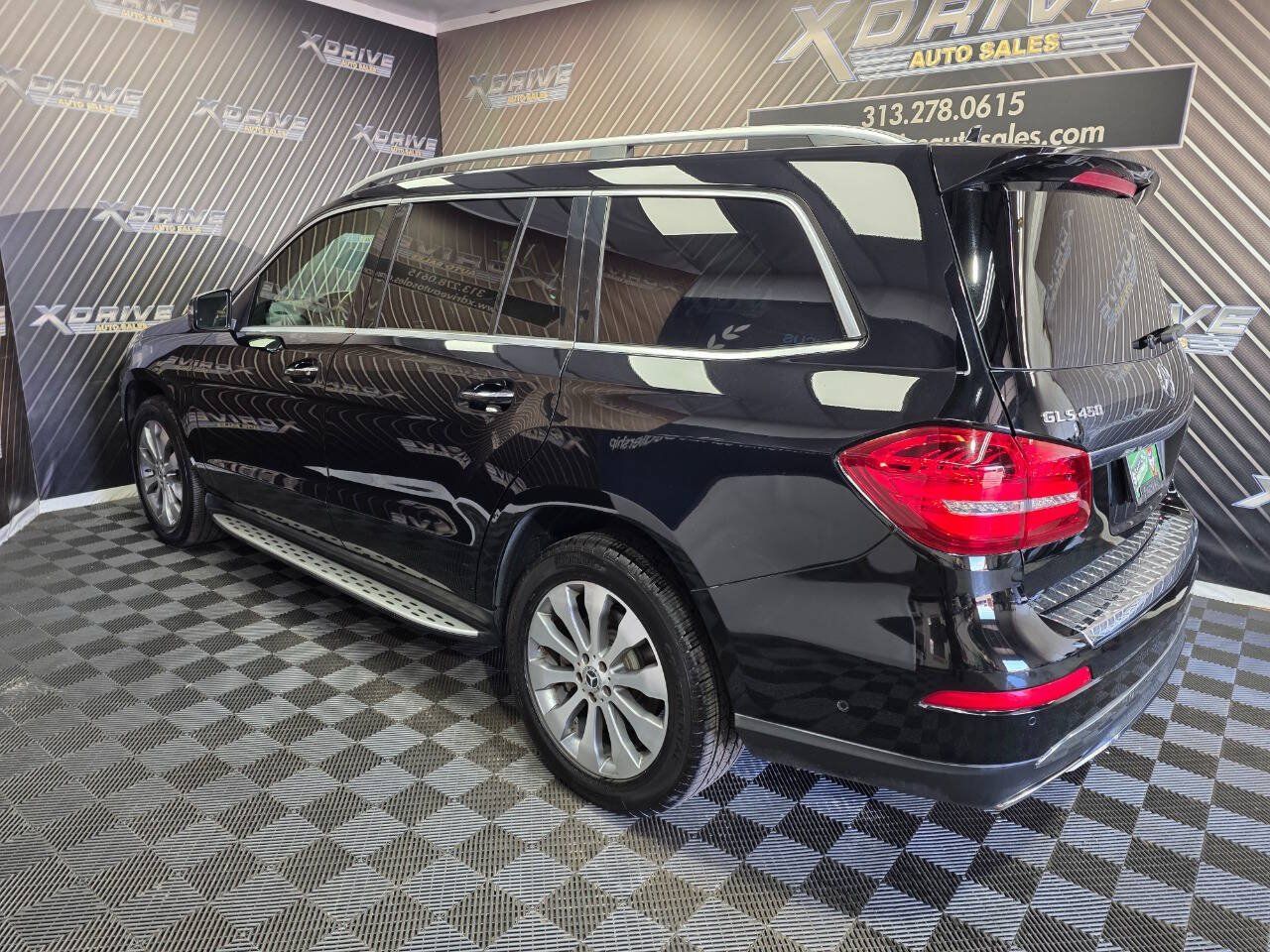 Used 2017 Mercedes-Benz GLS 450 4MATIC w/ Premium Package image 10