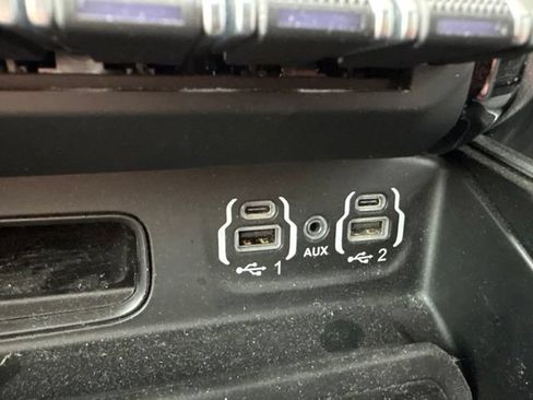 Used 2023 RAM 1500 Big Horn AWD/4WD image 11