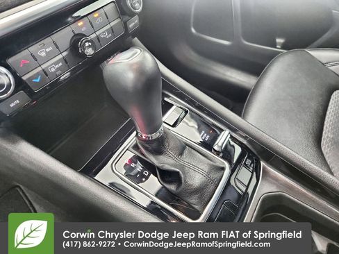 Certified 2024 Jeep Compass Latitude image 28