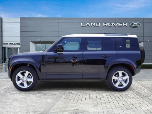 New 2024 Land Rover Defender 110 S image 5