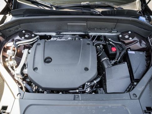 New 2026 Volvo XC90 B6 Ultra w/ Lounge Package image 18