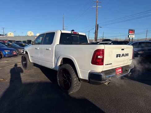 Used 2025 RAM 1500 Laramie AWD/4WD image 5