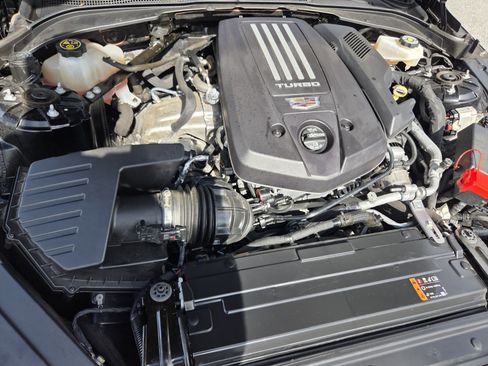 Used 2020 Cadillac CT4 V w/ Climate Package RWD image 18