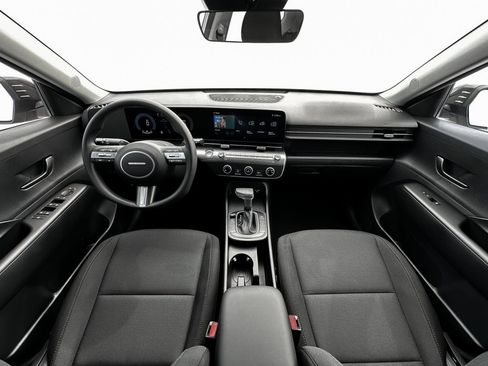 New 2025 Hyundai Kona SE image 13