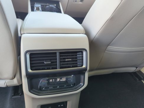New 2026 Volkswagen Atlas SEL Premium R-Line AWD/4WD image 31