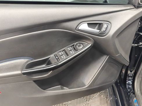 Used 2017 Ford Focus RS image 43