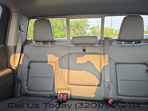 Used 2025 Chevrolet Silverado 1500 LTZ w/ LTZ Premium Package AWD/4WD image 18