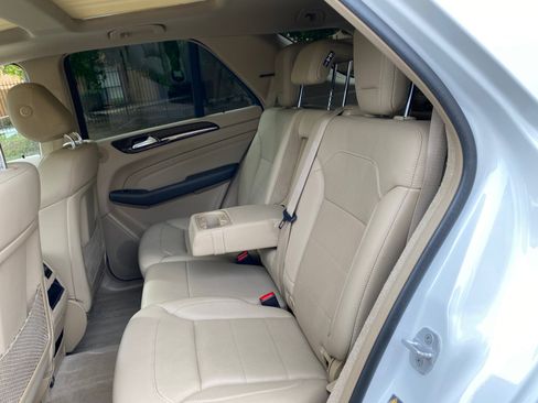 Used 2015 Mercedes-Benz ML 350 2WD w/ Premium 1 Package image 45