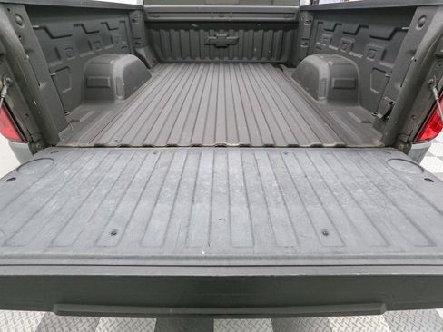 Used 2019 Chevrolet Silverado 1500 LTZ AWD/4WD image 12