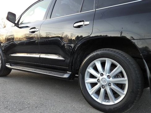 Used 2011 Lexus LX 570 4WD image 9
