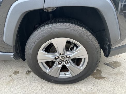 Certified 2023 Toyota RAV4 LE AWD/4WD image 31