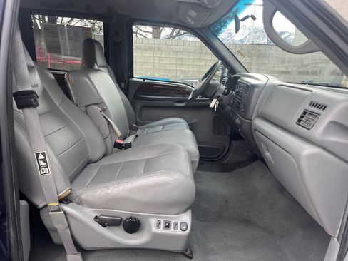 Used 2002 Ford F350 Lariat image 26