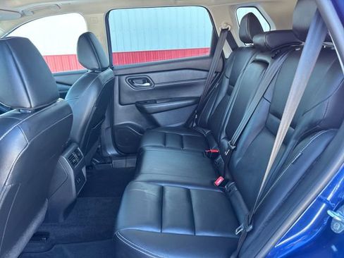 Used 2023 Nissan Rogue SL image 37