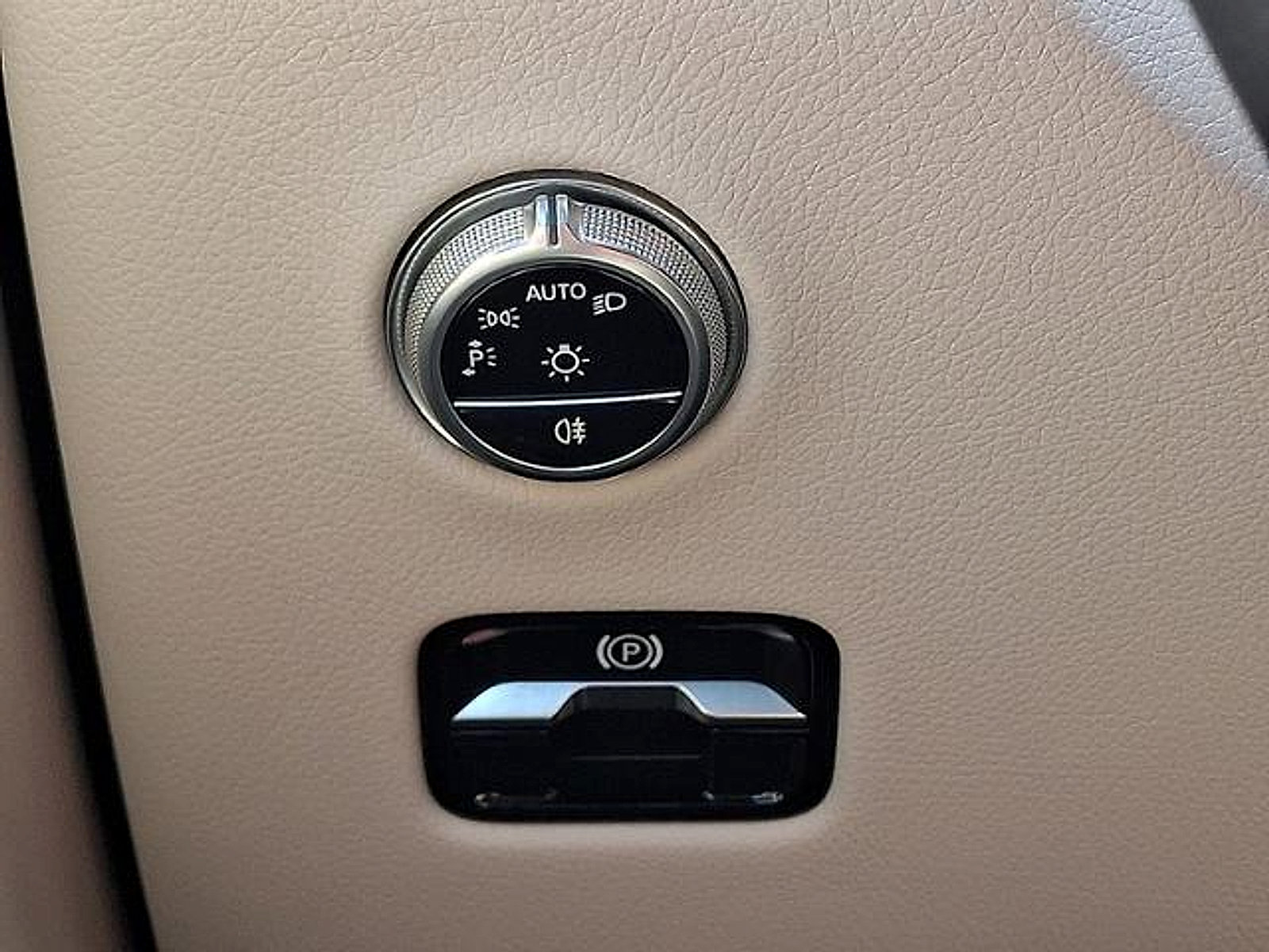 Used 2023 Mercedes-Benz GLC 300 4MATIC image 28