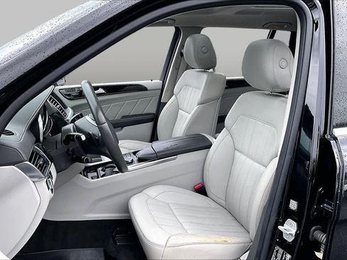 Used 2015 Mercedes-Benz GL 450 4MATIC image 8