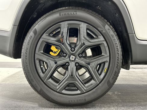 Used 2023 Rivian R1T Adventure image 12