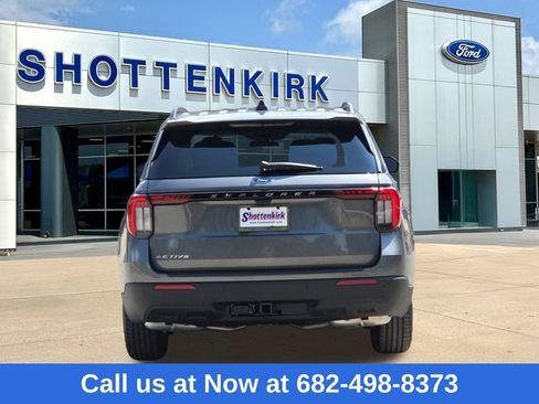 New 2025 Ford Explorer Active image 7