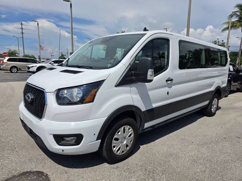 Used 2024 Ford Transit 350 XLT RWD image 3