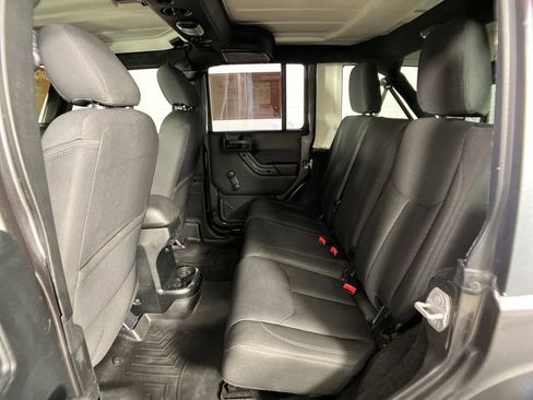 Used 2016 Jeep Wrangler Unlimited Sport image 29