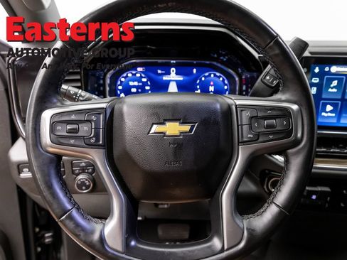Used 2025 Chevrolet Silverado 1500 LT AWD/4WD image 10
