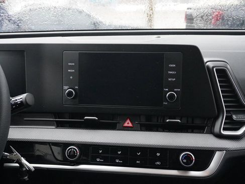 Used 2023 Kia Sportage LX image 39