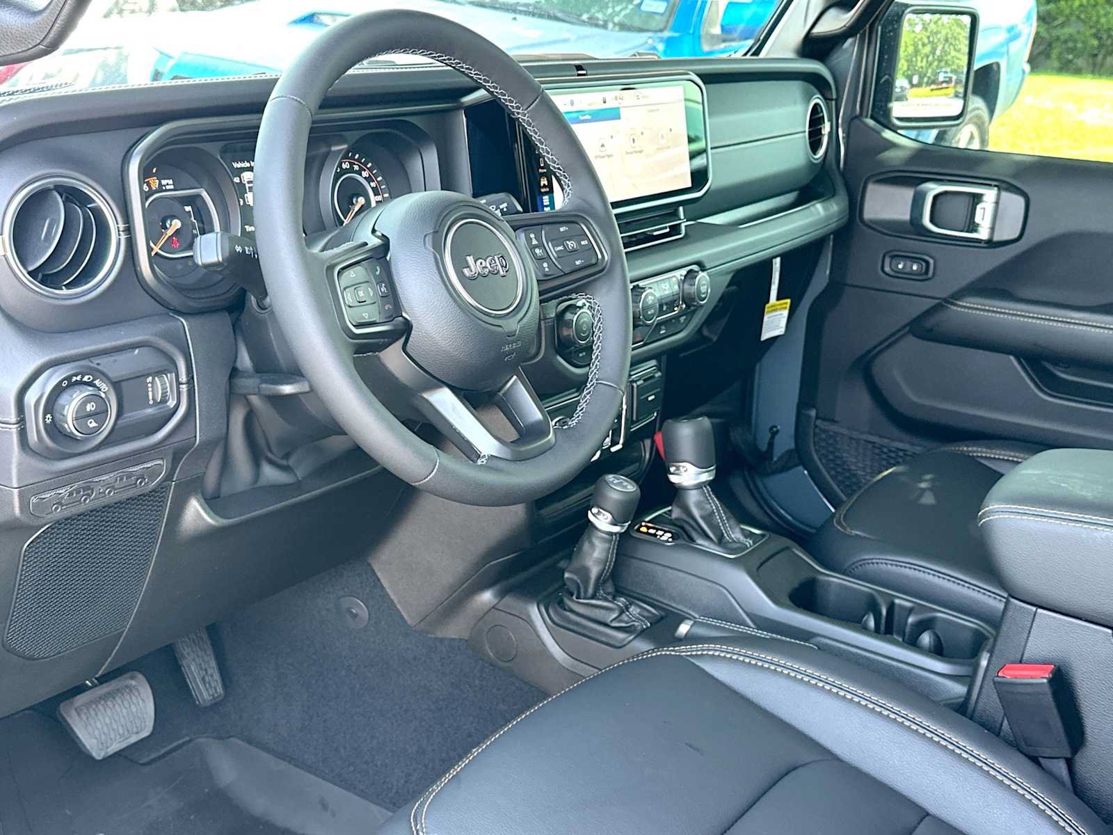 New 2026 Jeep Gladiator Sport AWD/4WD image 18