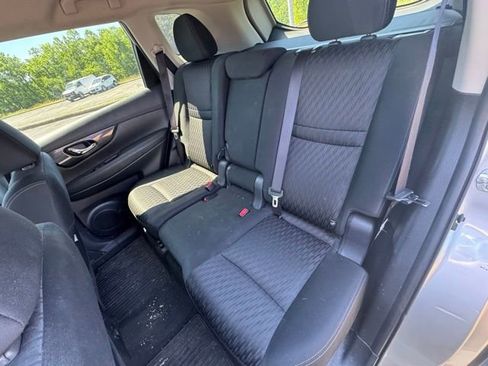 Used 2020 Nissan Rogue SV AWD/4WD image 13