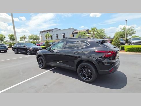 New 2026 Chevrolet Trax LT w/ Driver Confidence Package FWD image 20
