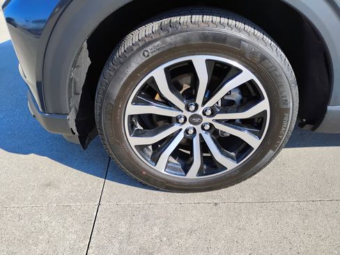 Used 2023 Ford Explorer ST-Line image 23