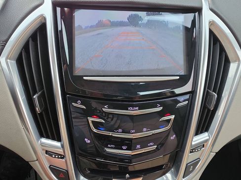 Used 2013 Cadillac SRX Luxury w/ Driver Awareness Package FWD image 17