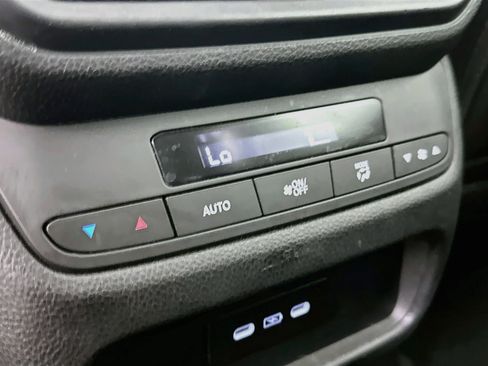 Used 2025 Honda Pilot Touring image 28