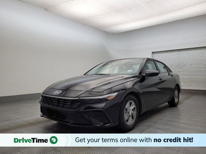 Used 2025 Hyundai Elantra SE