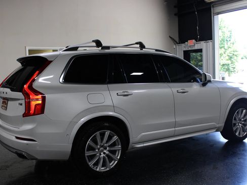 Used 2017 Volvo XC90 T6 Momentum w/ Vision Package AWD/4WD image 3