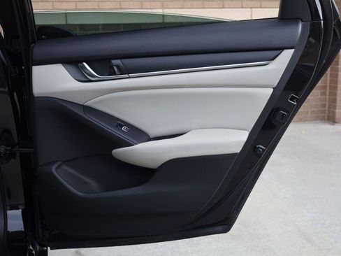 Used 2018 Honda Accord LX image 22