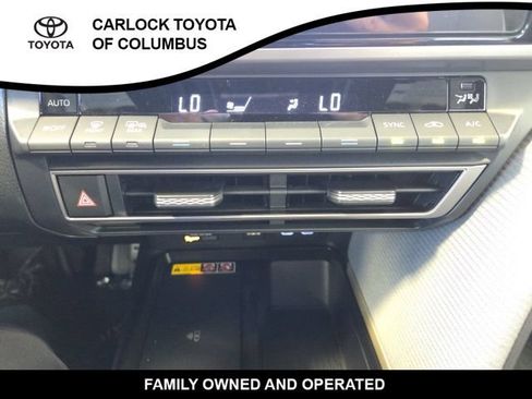 Used 2026 Toyota Camry SE w/ Convenience Package FWD image 27