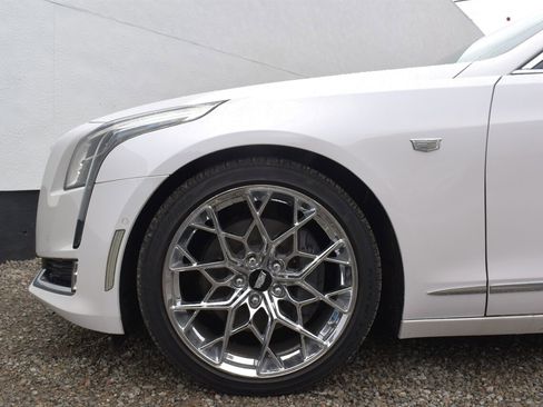 Used 2017 Cadillac CT6 Premium Luxury w/ Active Chassis Package AWD/4WD image 10