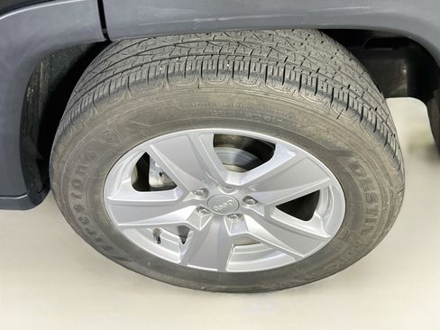 Used 2022 Jeep Compass Latitude AWD/4WD image 28