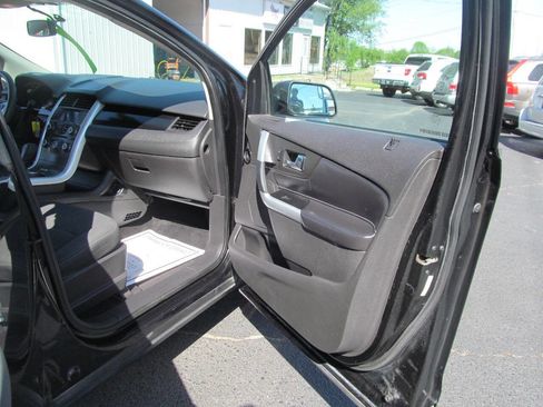 Used 2013 Ford Edge SE FWD image 21
