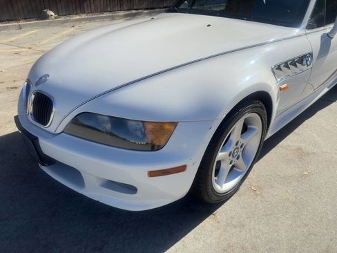 Used 1999 BMW Z3 2.5i RWD image 12