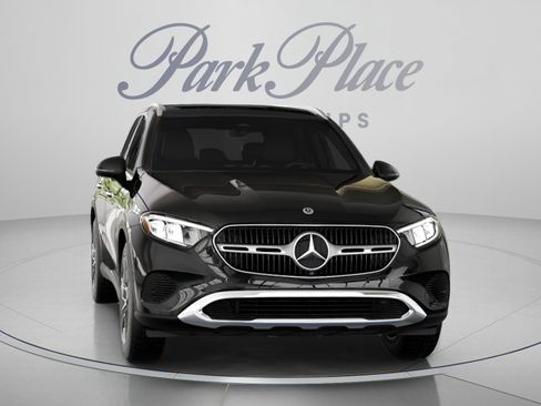 Used 2026 Mercedes-Benz GLC 300 4MATIC image 35