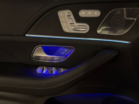 New 2026 Mercedes-Benz GLS 580 4MATIC image 10