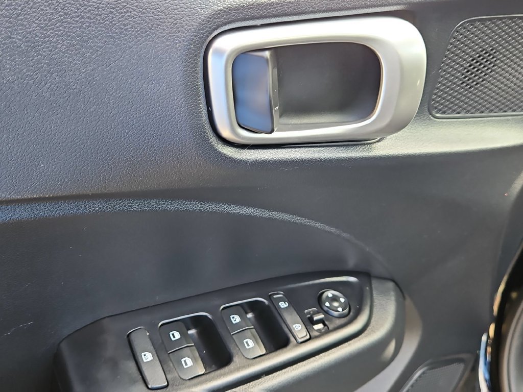 Used 2026 Hyundai Venue SEL FWD image 10