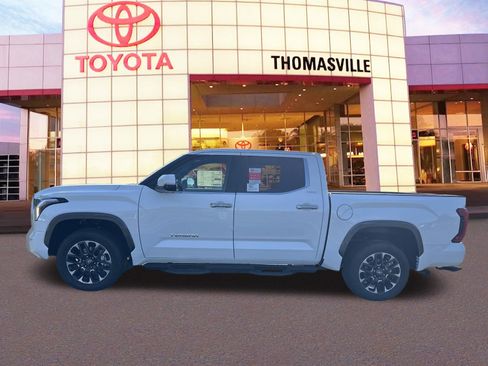 New 2026 Toyota Tundra Limited AWD/4WD image 8