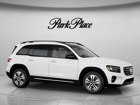 New 2026 Mercedes-Benz GLB 250 image 30