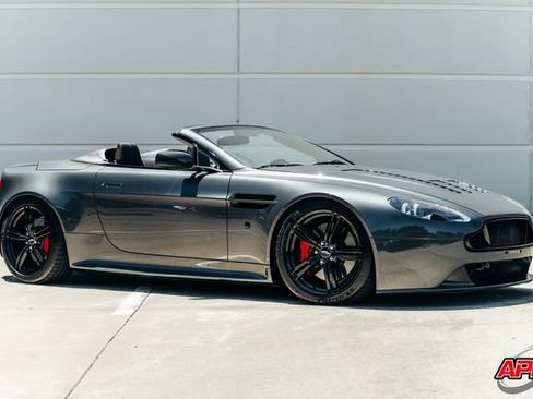Used 2009 Aston Martin V8 Vantage Roadster RWD image 41