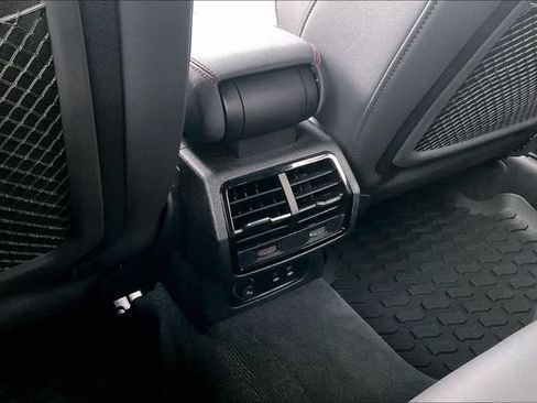 Certified 2025 Audi Q3 2.0T Premium Plus w/ Premium Plus Package AWD/4WD image 34